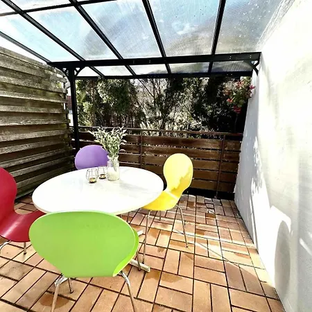 Schoene Mit Balkon In